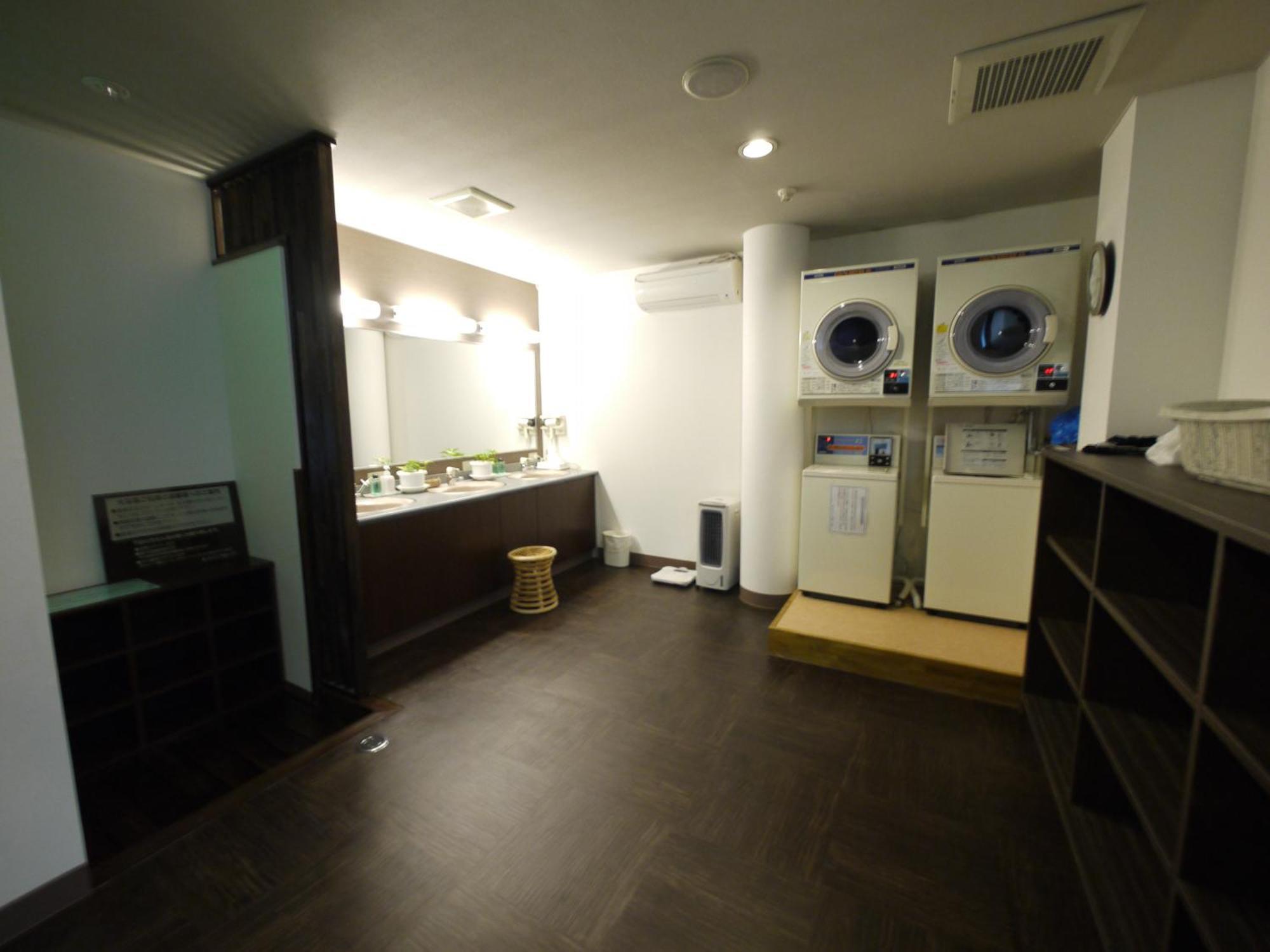 Hotel Route-Inn Kakamigahara Екстер'єр фото