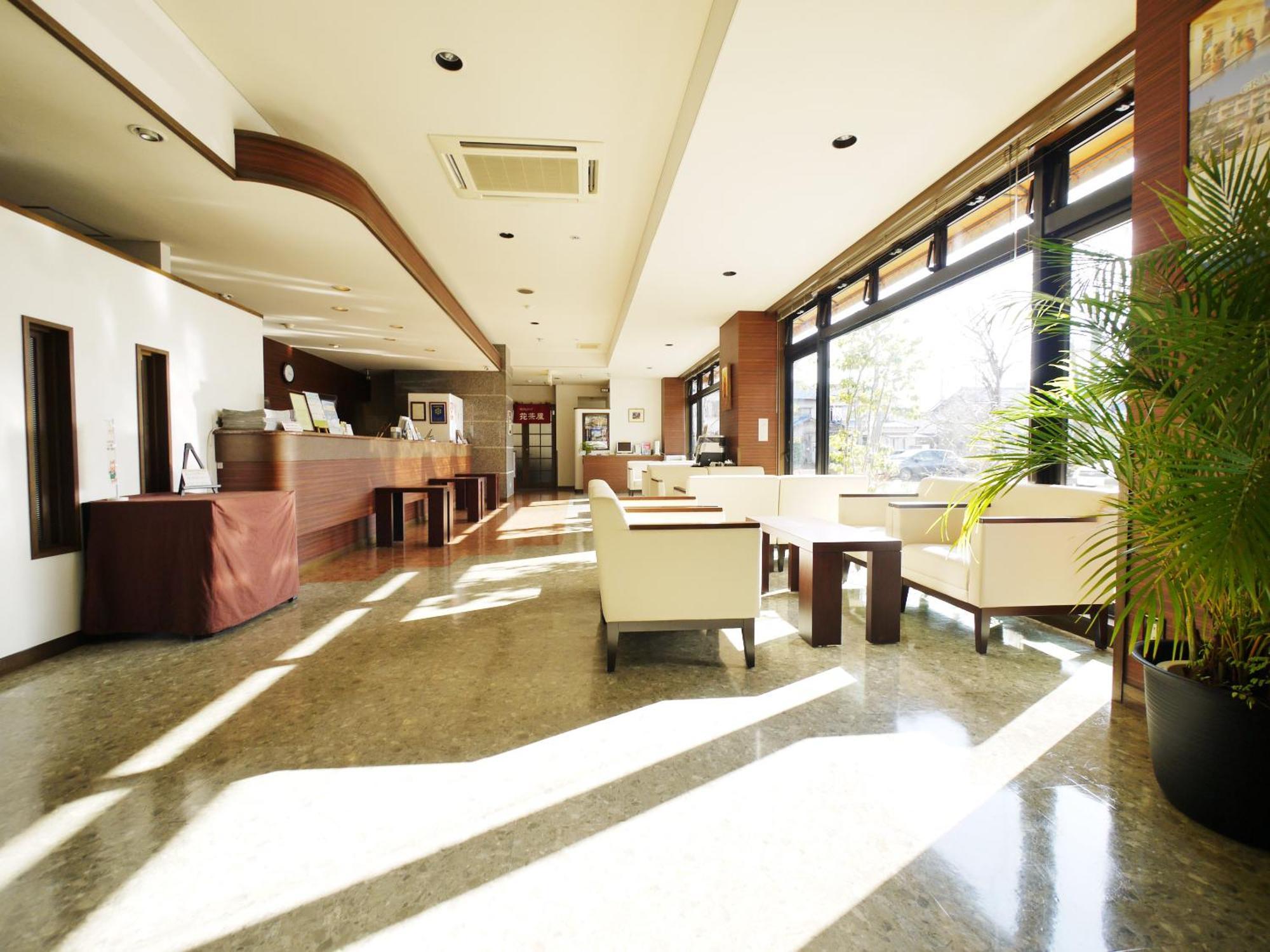 Hotel Route-Inn Kakamigahara Екстер'єр фото